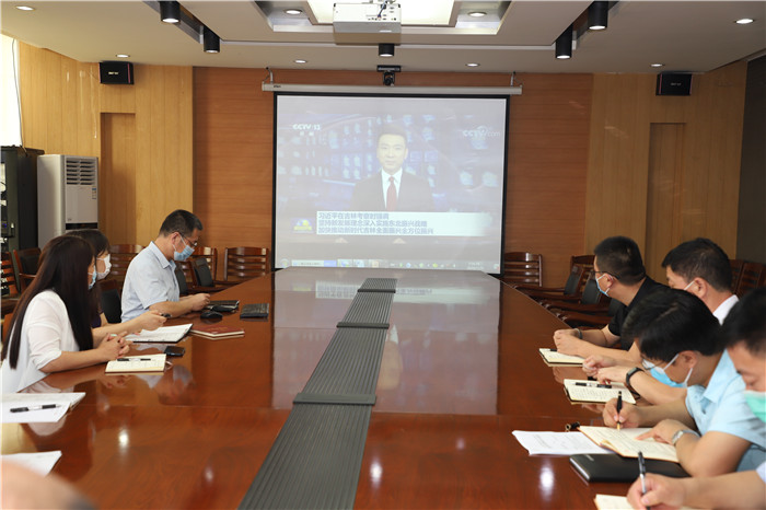 太平煤矿组织召开党委理论学习中心组集体学习（扩大）会议2_副本.jpg