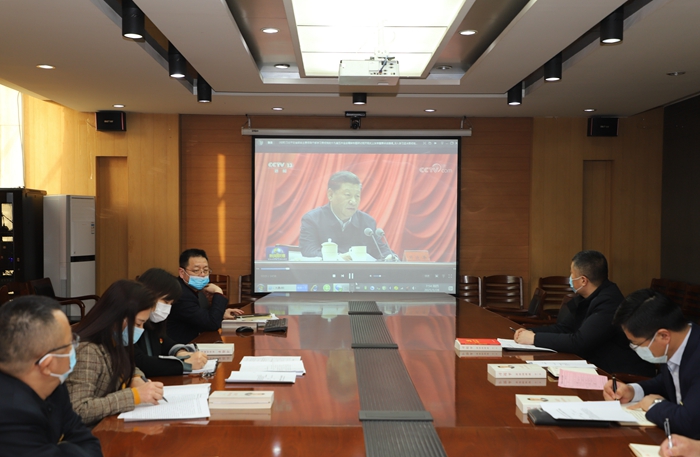 太平煤矿集体学习《习近平在省部级主要领导干部学习贯彻党的十九届五中全会精神专题研讨班开班式上的重要讲话》 (2).JPG