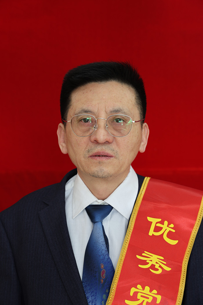 优秀党务工作者 邵长来_副本.jpg